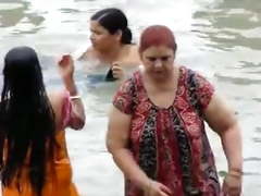 GANGA chubby stepaunties bathing