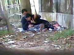 Deshi Cute LOver Sucking Big Cock In Public Park